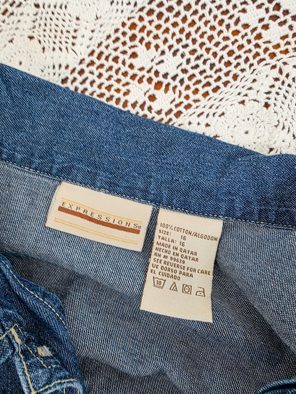 Vintage Y2K Expressions Denim Button-Up Top - Picture 5 of 5